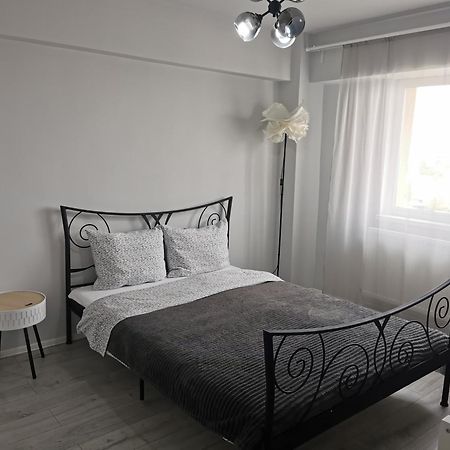 Appartement Apartament Carla à Deva Extérieur photo