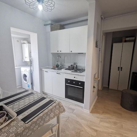 Appartement Apartament Carla à Deva Extérieur photo